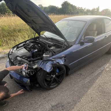 BMW accidenté