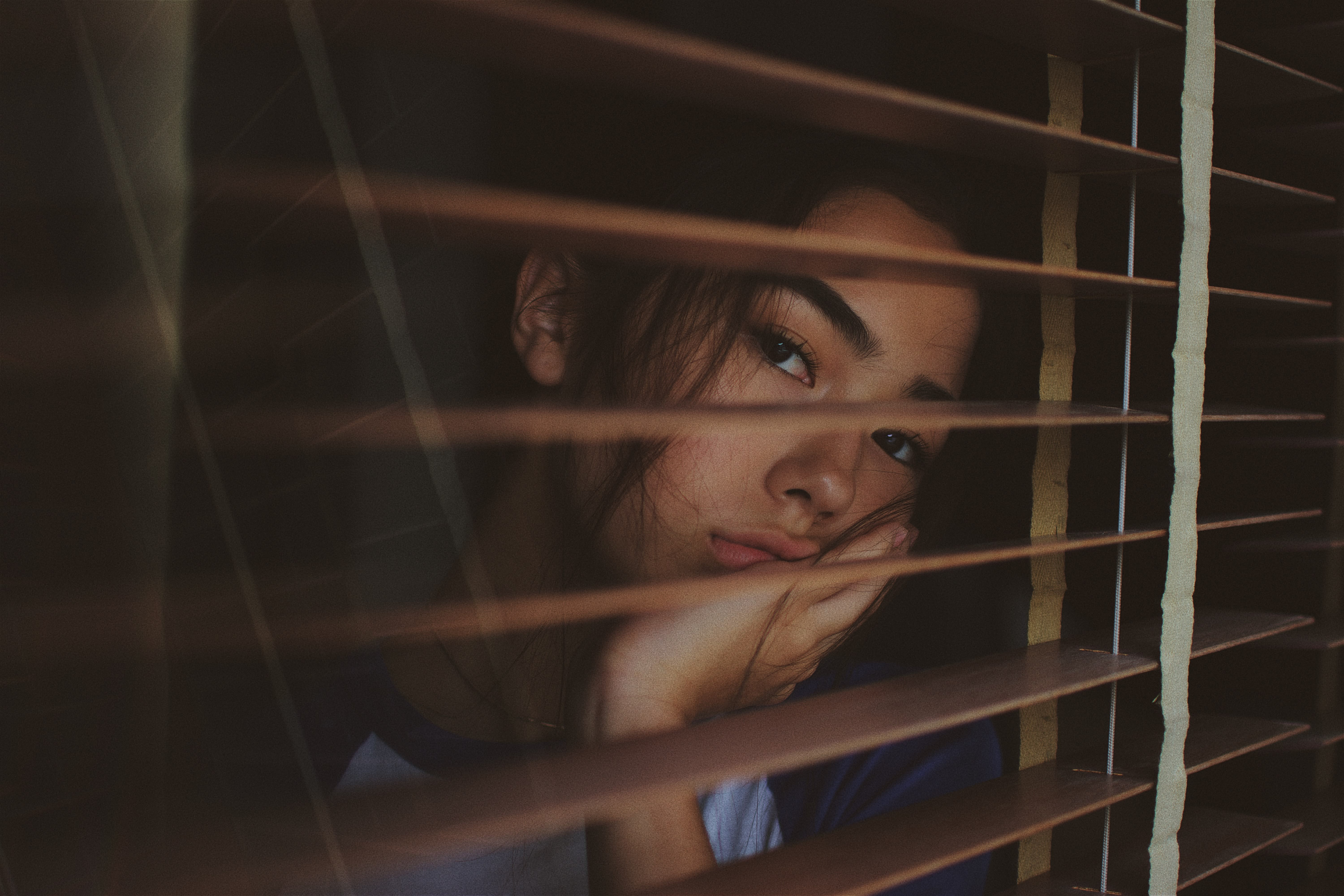 joshua-rawson-harris-sad-migraine-unsplash