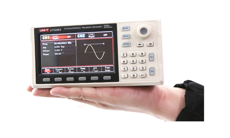 UTG932E palm-sized handheld form factor