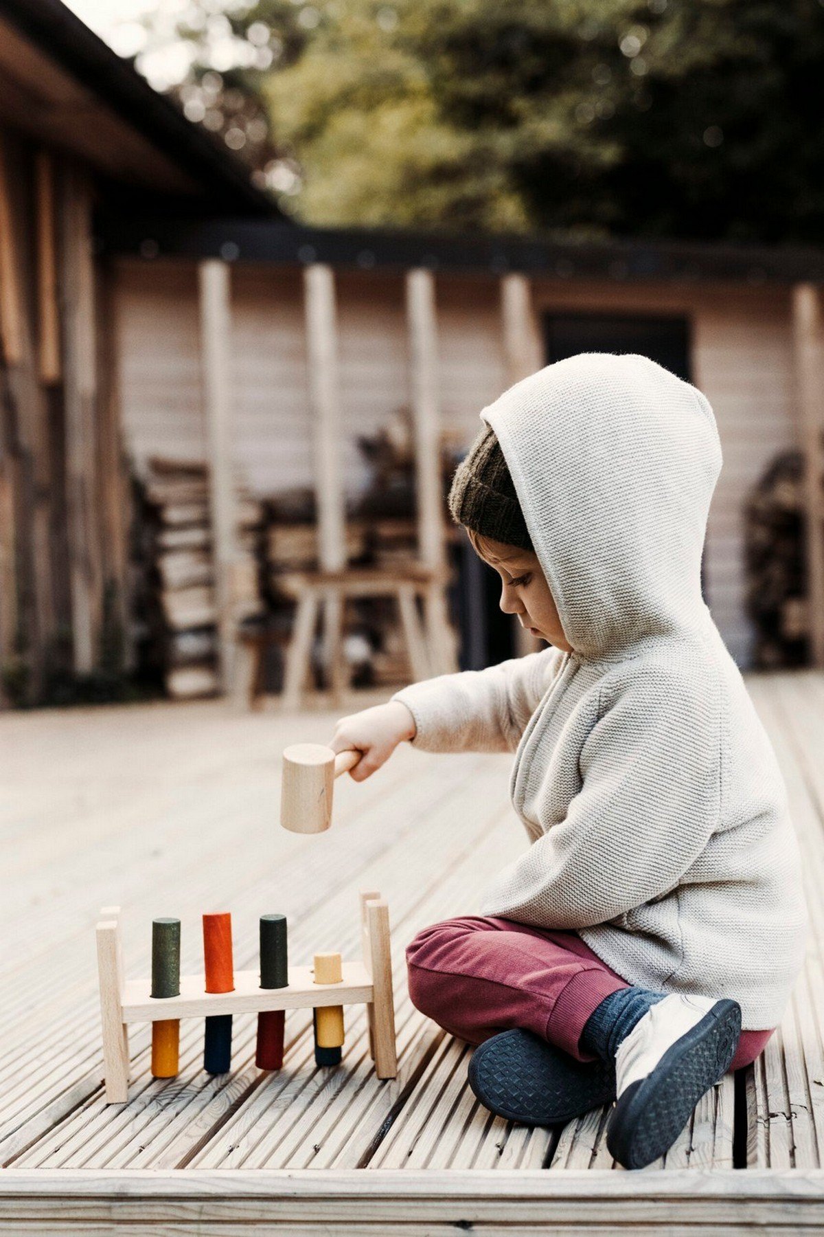 This article explores the many benefits of playing with a pound-a-peg toy, including its ability to enhance fine motor skills, problem-solving skills, and hand-eye coordination. It also discusses how playing with the toy can promote patience, perseverance, social skills, creativity, and imagination in children.