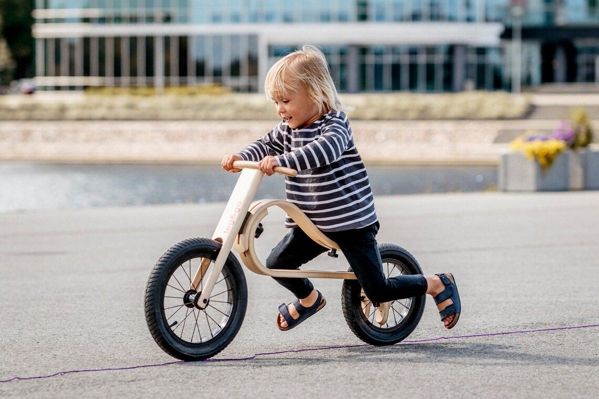 Looking for ride-on toy ideas for your child? This article features examples of popular ride-on toys including balance bikes, tricycles, scooters, electric cars, and more. Discover the benefits of each type of toy and find the perfect ride-on toy for your child's development and enjoyment.