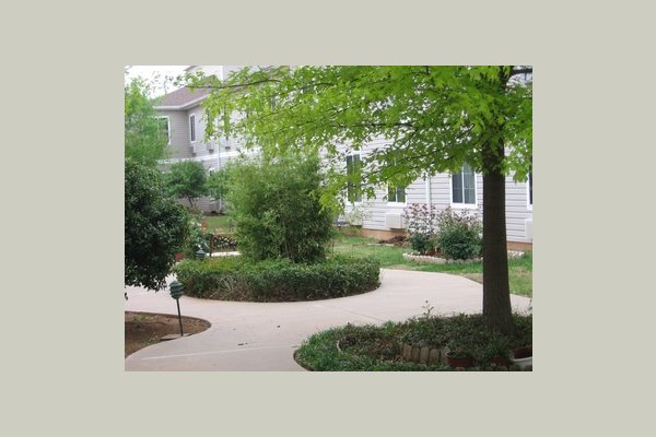 Royal Estates of Wichita Falls Courtyard 2