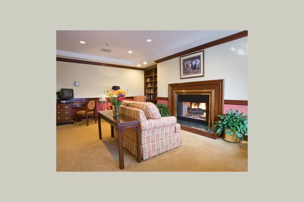 Seasons Courtyard seasons-fireplace