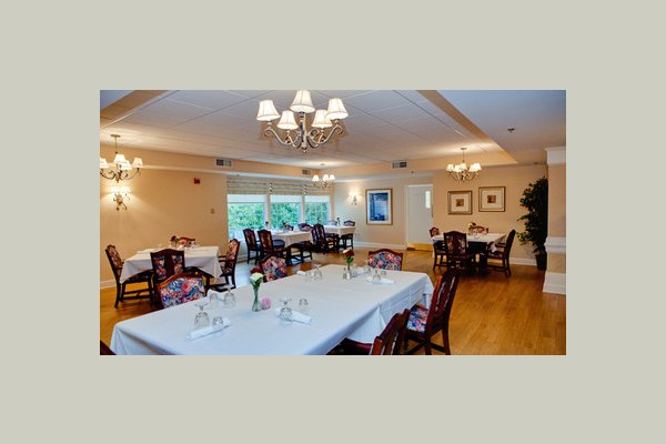 Bellingham Retirement Community dining2