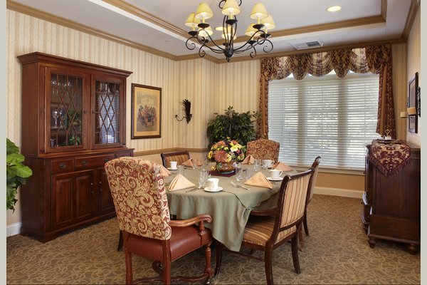 Sunrise of Woodland Hills 63124_SunriseofWoodlandHills_WoodlandHills_CA_PvtDiningSmall