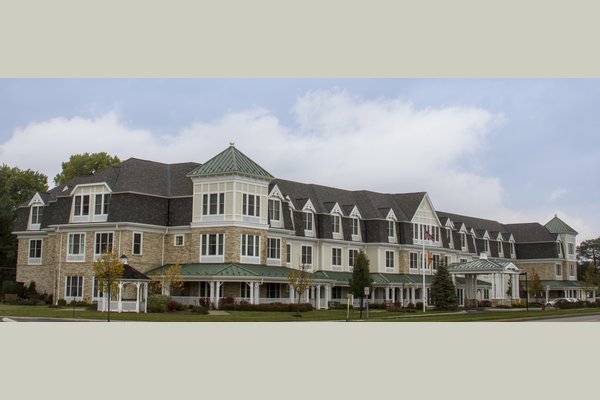 Sunrise Assisted Living of Bloomfield Hills 63329_SunriseofBloomfieldHills_BloomfieldHills_MI_ExteriorSmall