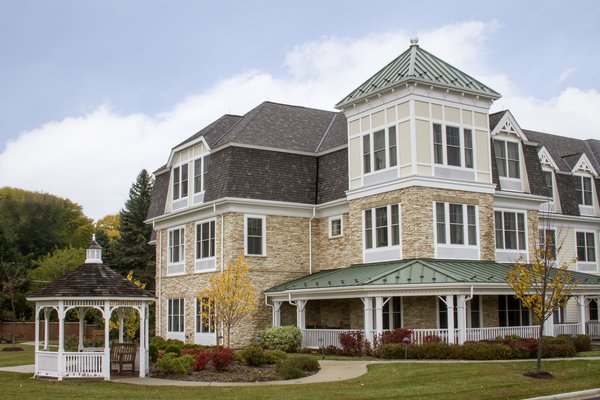 Sunrise Assisted Living of Bloomfield Hills 63329_SunriseofBloomfieldHills_BloomfieldHills_MI_Exterior2
