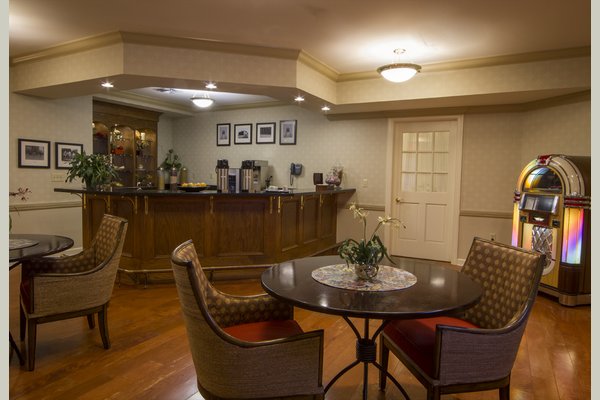 Sunrise Assisted Living of Bloomfield Hills 63329_SunriseofBloomfieldHills_BloomfieldHills_MI_Bistro