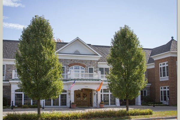 Sunrise of Grosse Pointe Woods 63117_SunriseofGrossePointeWoods_GrossePointeWoods_MI_Exterior2