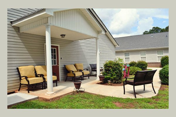Memory Care Courtyard