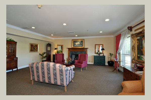 Stone Mountain Estates URZ4SU_still_lr