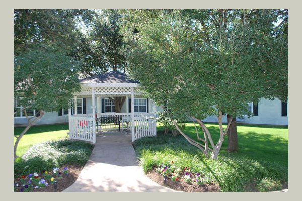Southwest Home Health Care Of Dallas LLC MTY9EB_still_gaze