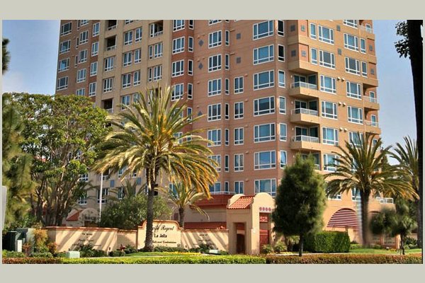 Pacific Regent La Jolla FLJHome1