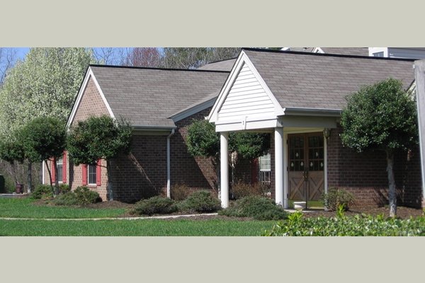 Williamsburg Villas thumb_williamsburgknoxville-tn-header