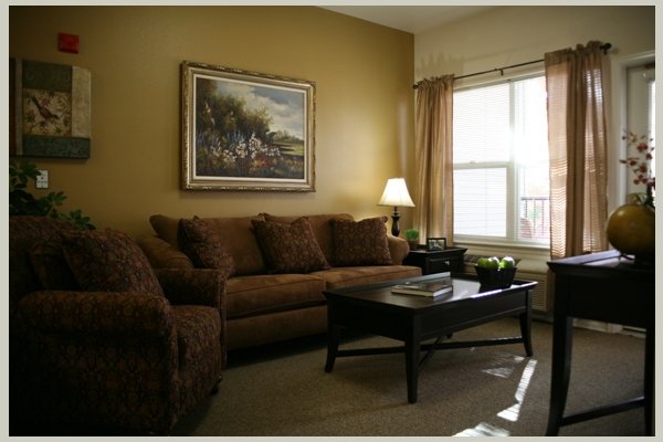 Prestige Senior Living Huntington Terrace IDV%204153