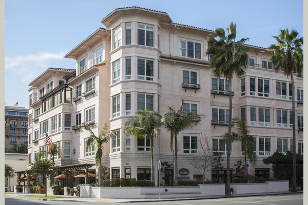 Sunrise of Beverly Hills 63000_SunriseofBeverlyHills_BeverlyHills_CA_Exterior