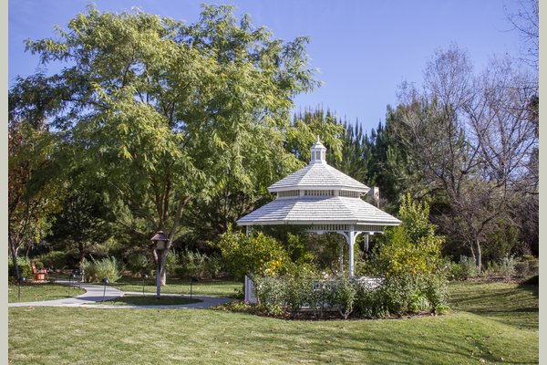 Sunrise of Westlake Village 63030_SunriseofWestlakeVillage_WestlakeVillage_CA_Garden2