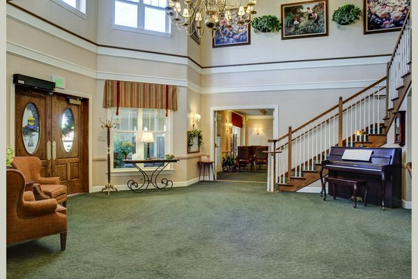 Sunrise at University Park 63218_SunriseofUniversityPark_ColoradoSprings_CO_Lobby