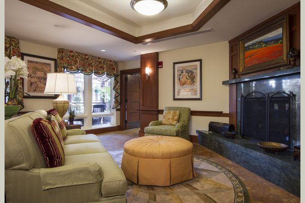 Fox Hill 65010_SunriseofFoxHill_Bethesda_MD_Sitting