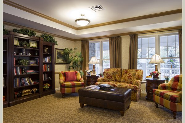 Sunrise of Bloomfield 63105_SunriseofBloomfield_BloomfieldHills_MI_Library