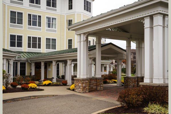 Sunrise Senior Living of McCandless 66029_SunriseofMcCandless_Pittsburgh_PA_Exterior
