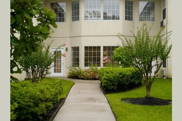 Atria Kingwood 48232