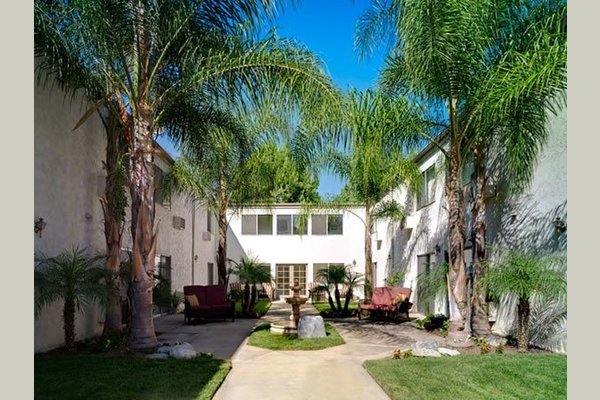 Atria Covina 51535