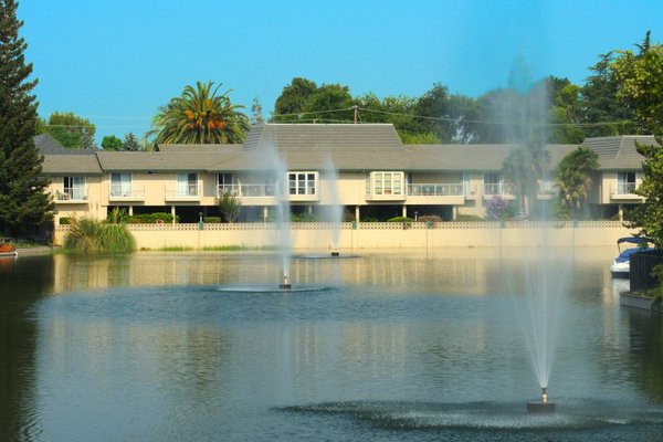 River Fountains of Lodi 51400