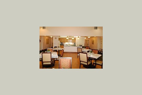 Emeritus at Willoughby 38523