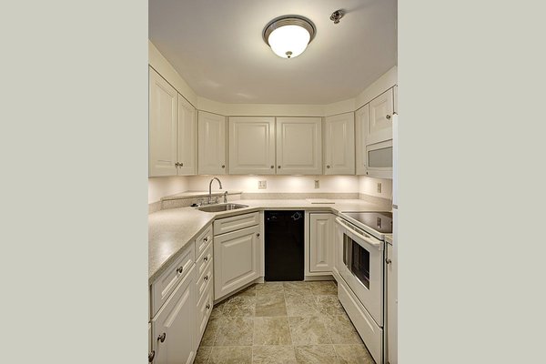 The Village at Duxbury and Allerton House 64810