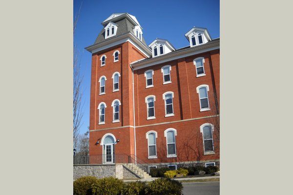 Woodbury Mews Senior Living 69053