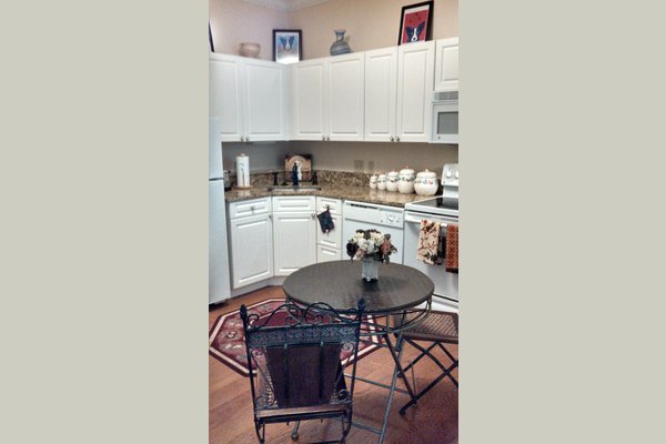 Avia Senior Living 86175