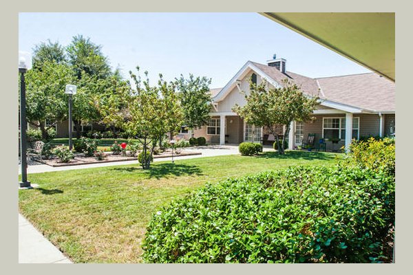 Emeritus at Elm Grove Estates K69UMD_still_s17-