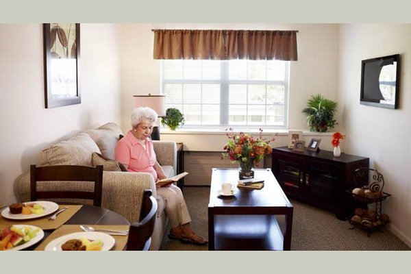 American House West Bloomfield Senior Living 89070