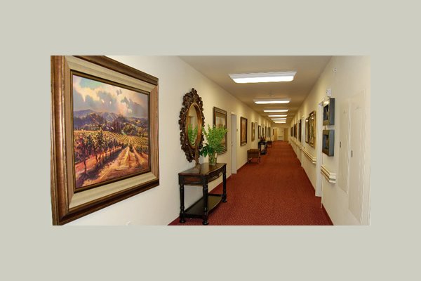 Amber Park Assisted Living 06_Hallway2