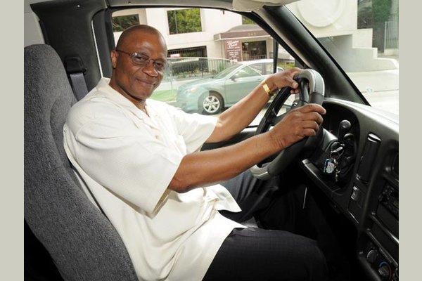 Vintage Simi Hills assisted-living-transportation