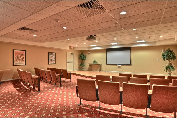 Vintage Simi Hills Vintage%20Simi%20Hills_Simi%20Valley_Assisted%20Living_Web-81