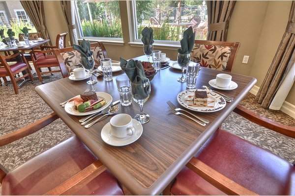 Vintage Simi Hills Vintage%20Simi%20Hills_Simi%20Valley_Assisted%20Living_Web-12