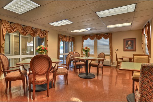 Vintage Simi Hills Vintage%20Simi%20Hills_Simi%20Valley_Assisted%20Living_Web-32