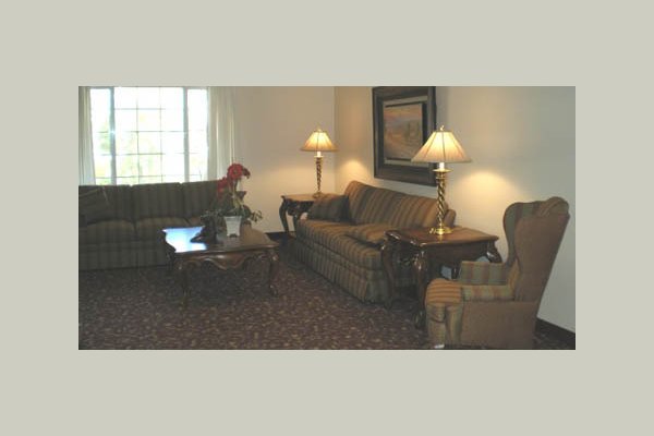 The Palms at Bonaventure assisted_living_apartments_ventura_ca