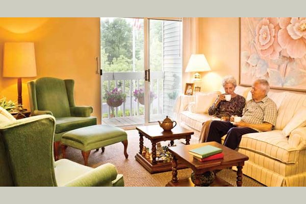 American House Bonita Springs Senior Living Bonita-Springs-Senior-Living-livingroom