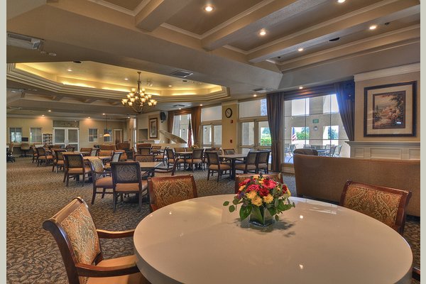 The Wellington The%20Wellington_Laguna%20Hills_Assisted%20Living_Web-61