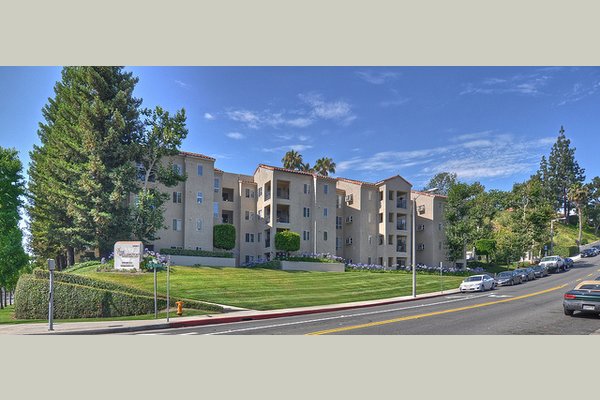 The Wellington The%20Wellington_Laguna%20Hills_Assisted%20Living_Web-02