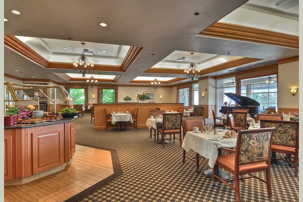 The Wellington The%20Wellington_Laguna%20Hills_Assisted%20Living_Web-31