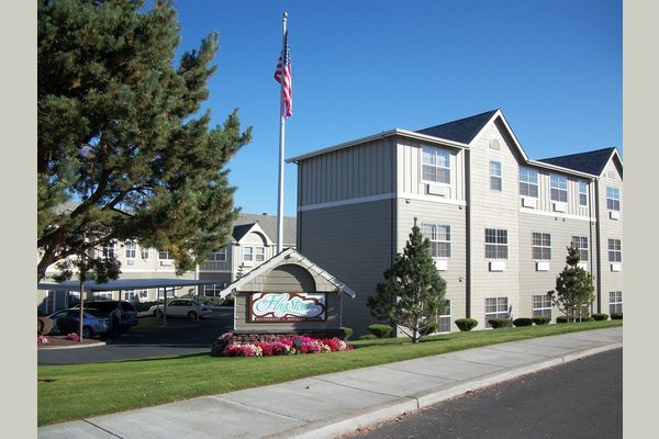 Flagstone SeniorLiving 94812