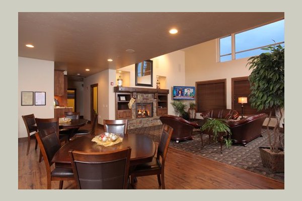 The Lodge at Riverside Harbor I 67567