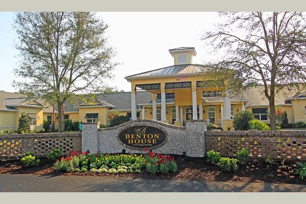 Benton House of Brunswick 78016