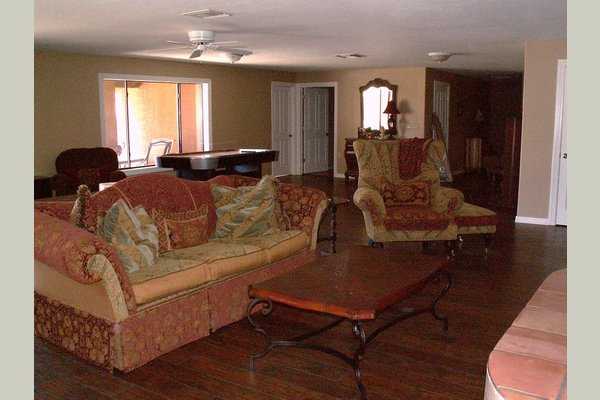 Grama's Home 76470