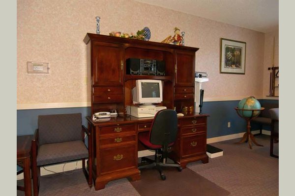 Elmcroft of Pocahontas 7-internet-access
