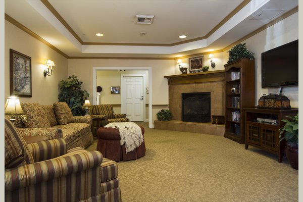 Sunrise of Sacramento 63123_SunriseofSacramento_Sacramento_CA_Sitting